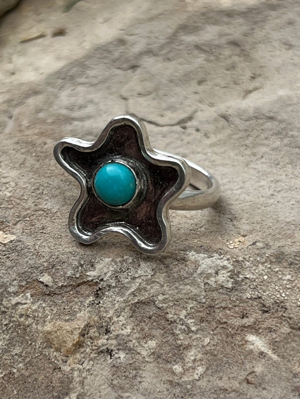 Funky Flower Size 6